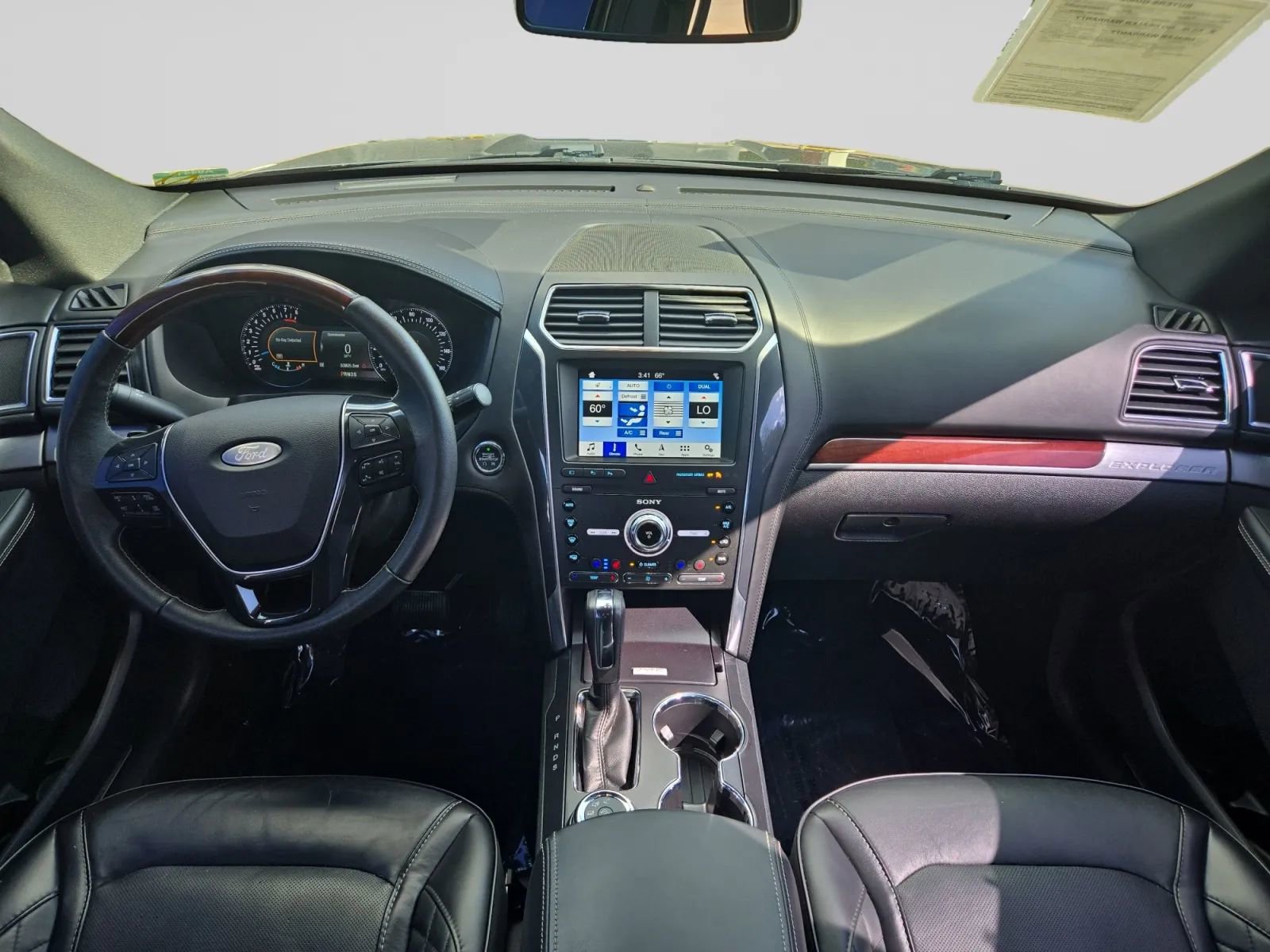 Used 2019 Ford Explorer Platinum image 19