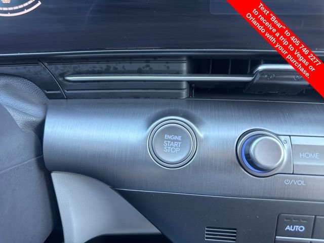 Used 2025 Hyundai Kona SEL image 28