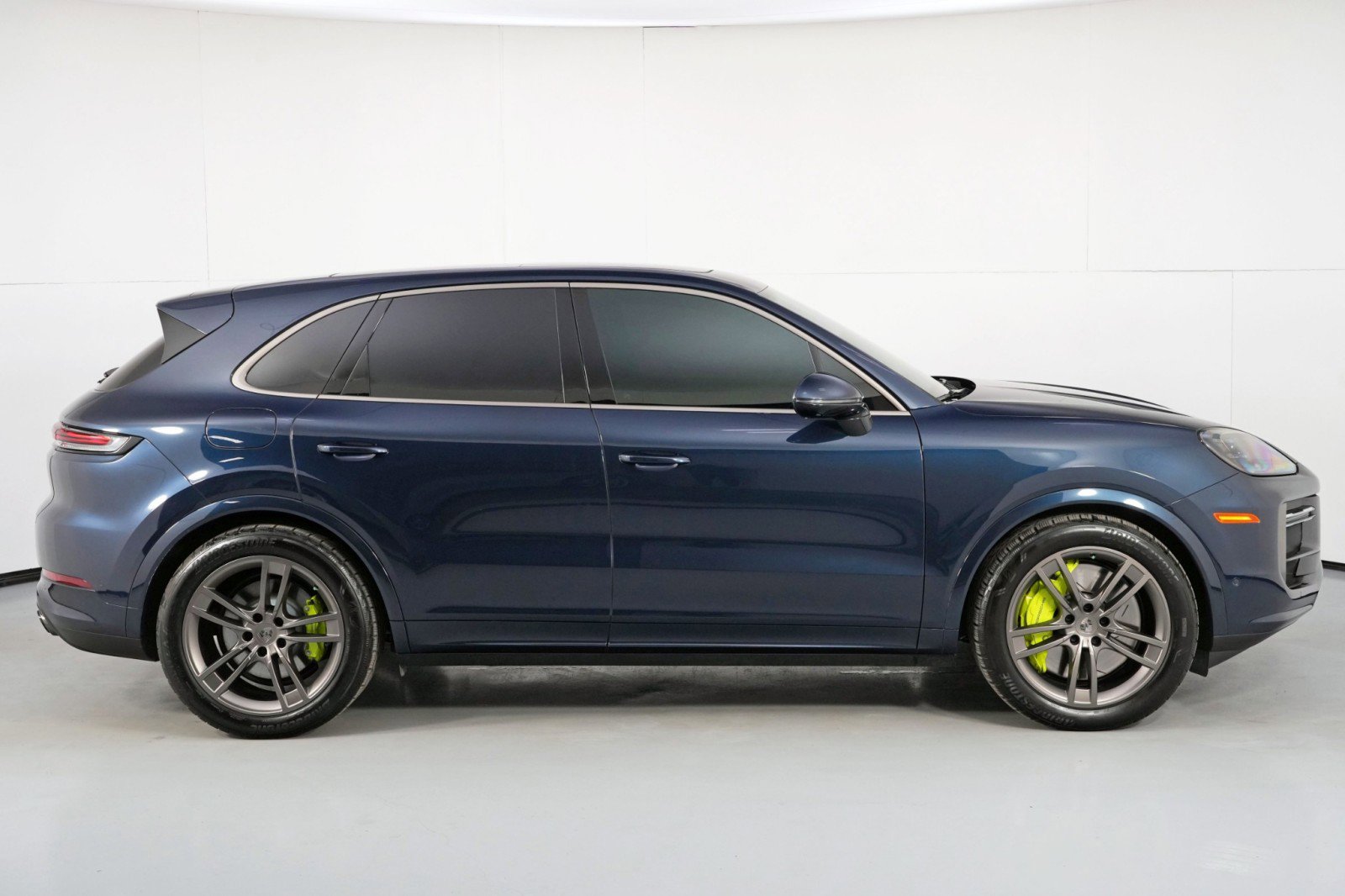 Used 2025 Porsche Cayenne Turbo image 60