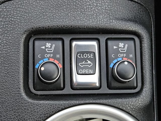 Used 2010 Nissan 370Z Touring RWD image 14