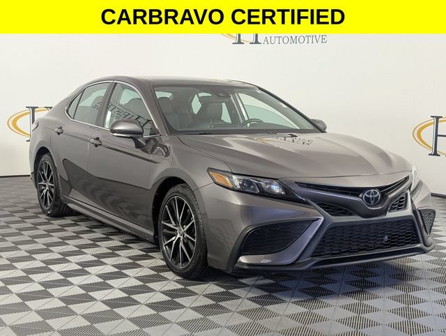 Used 2023 Toyota Camry SE FWD image 2