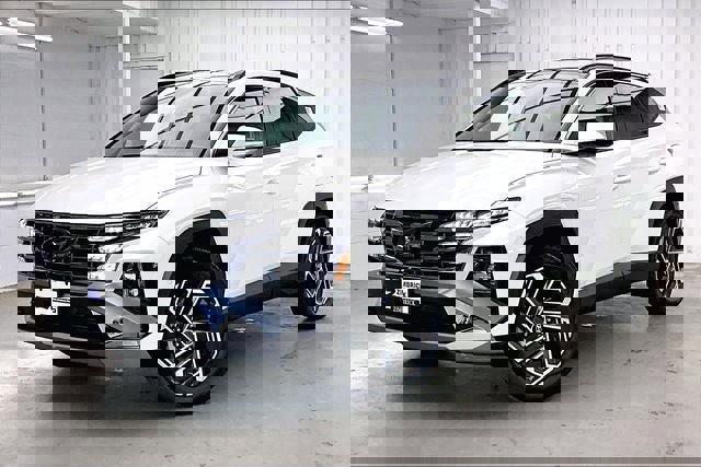 Used 2025 Hyundai Tucson Limited image 2