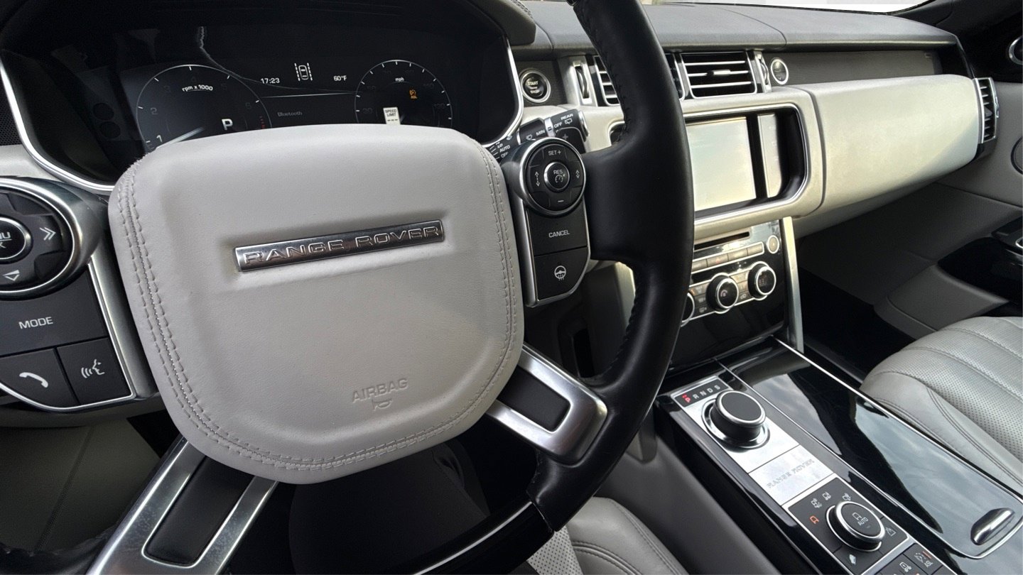 Used 2016 Land Rover Range Rover HSE image 41