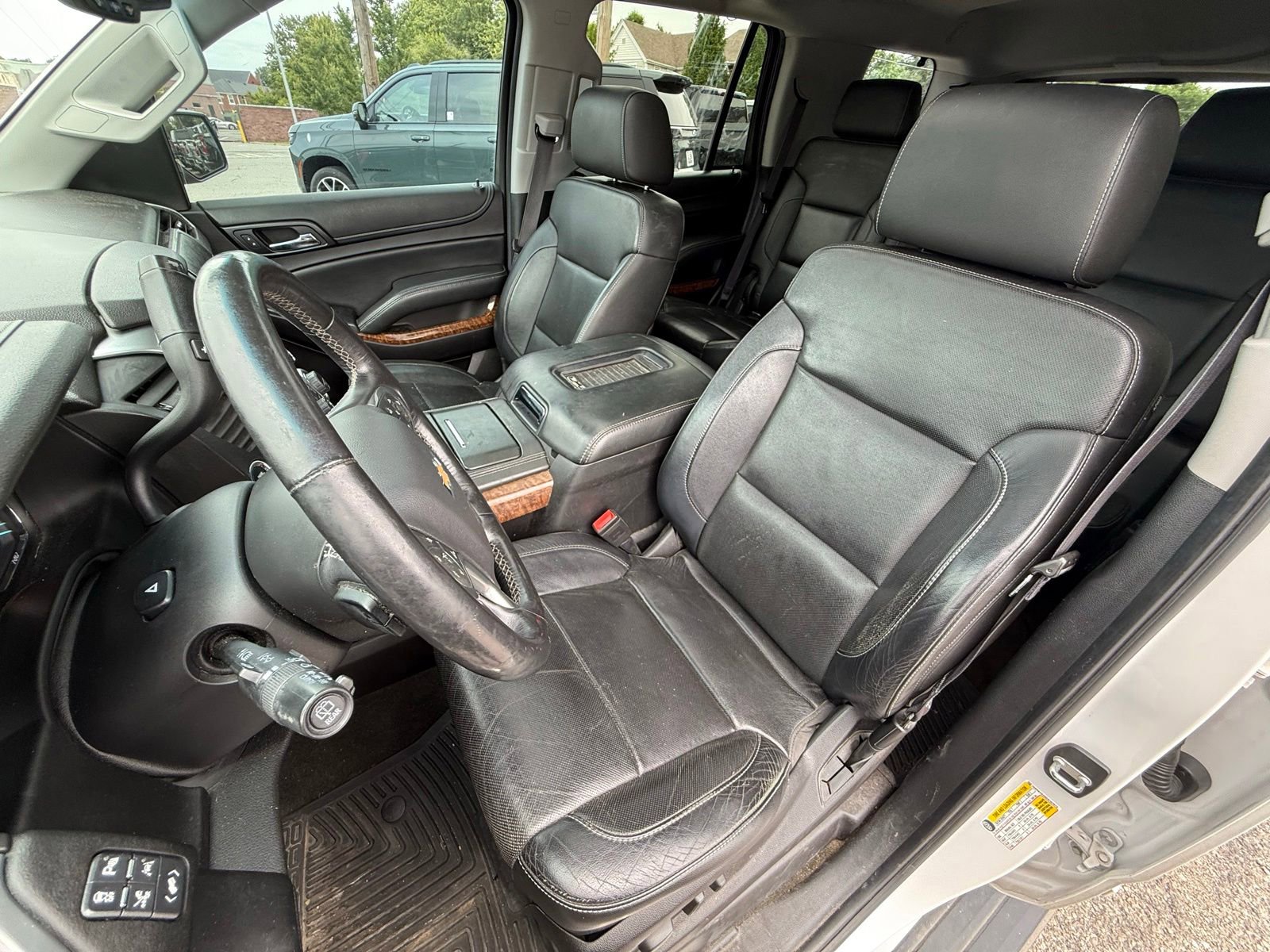 Used 2016 Chevrolet Tahoe LTZ AWD/4WD image 13