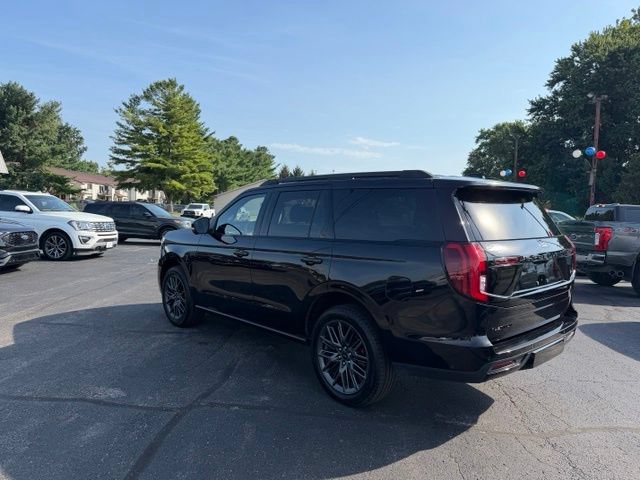Used 2025 Ford Expedition Platinum w/ Stealth Performance Package AWD/4WD image 17