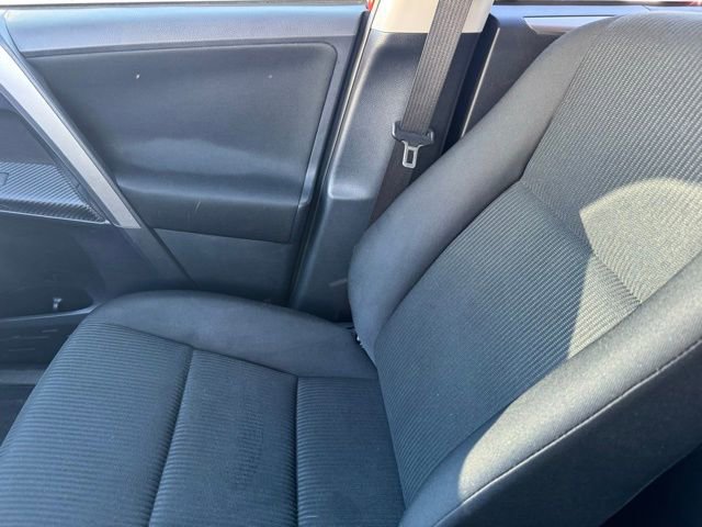 Used 2015 Toyota RAV4 LE image 19