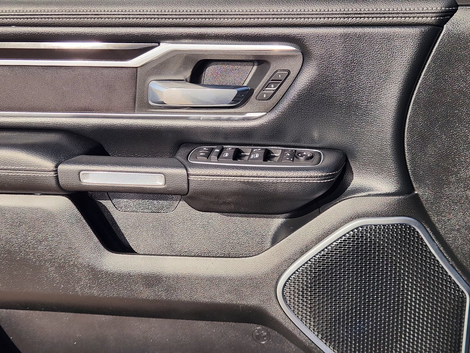 Used 2020 RAM 1500 Laramie w/ Sport Appearance Package AWD/4WD image 24