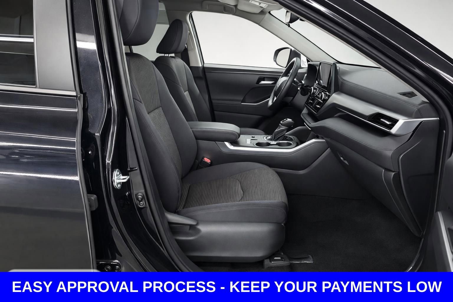 Used 2025 Toyota Highlander LE image 12