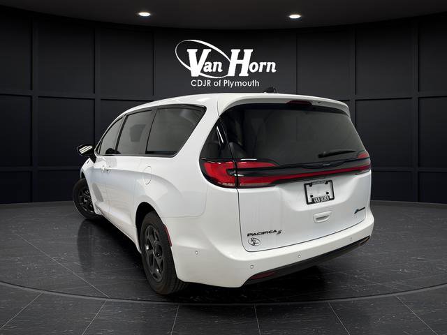 Used 2024 Chrysler Pacifica Limited FWD image 5