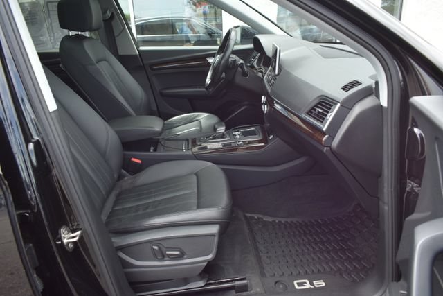 Used 2019 Audi Q5 2.0T Premium Plus w/ Premium Plus Package AWD/4WD image 43