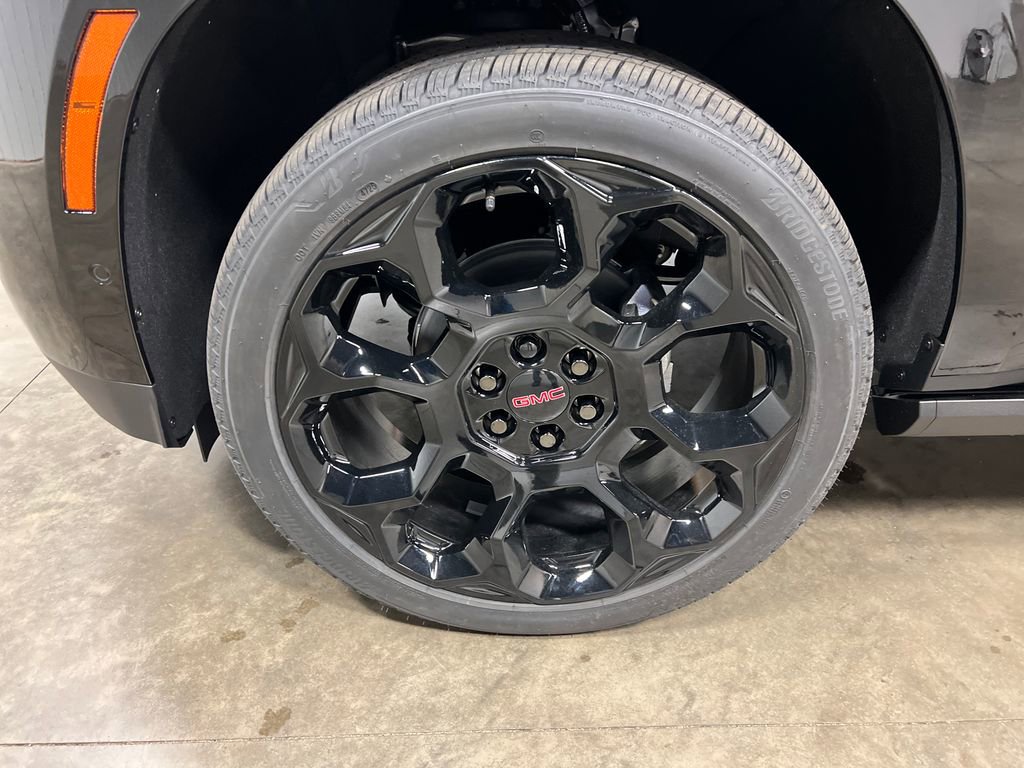 New 2026 GMC Yukon Denali Ultimate AWD/4WD image 9