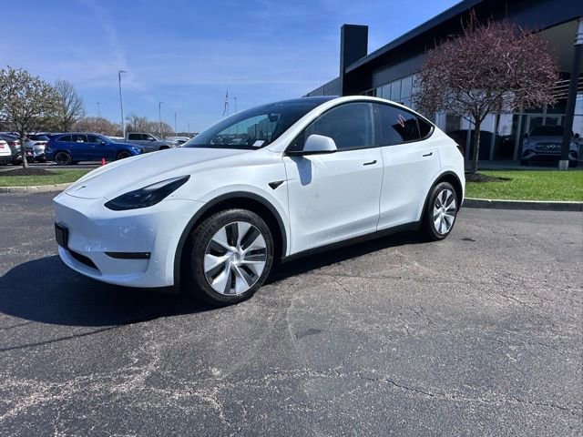 Used 2023 Tesla Model Y Long Range image 3