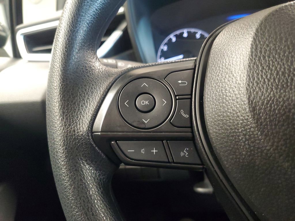 Used 2025 Toyota Corolla LE image 20