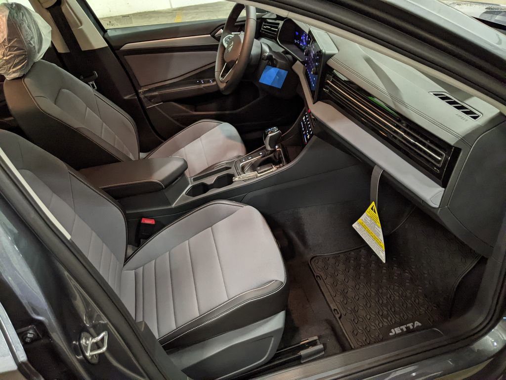 New 2026 Volkswagen Jetta SE FWD image 23