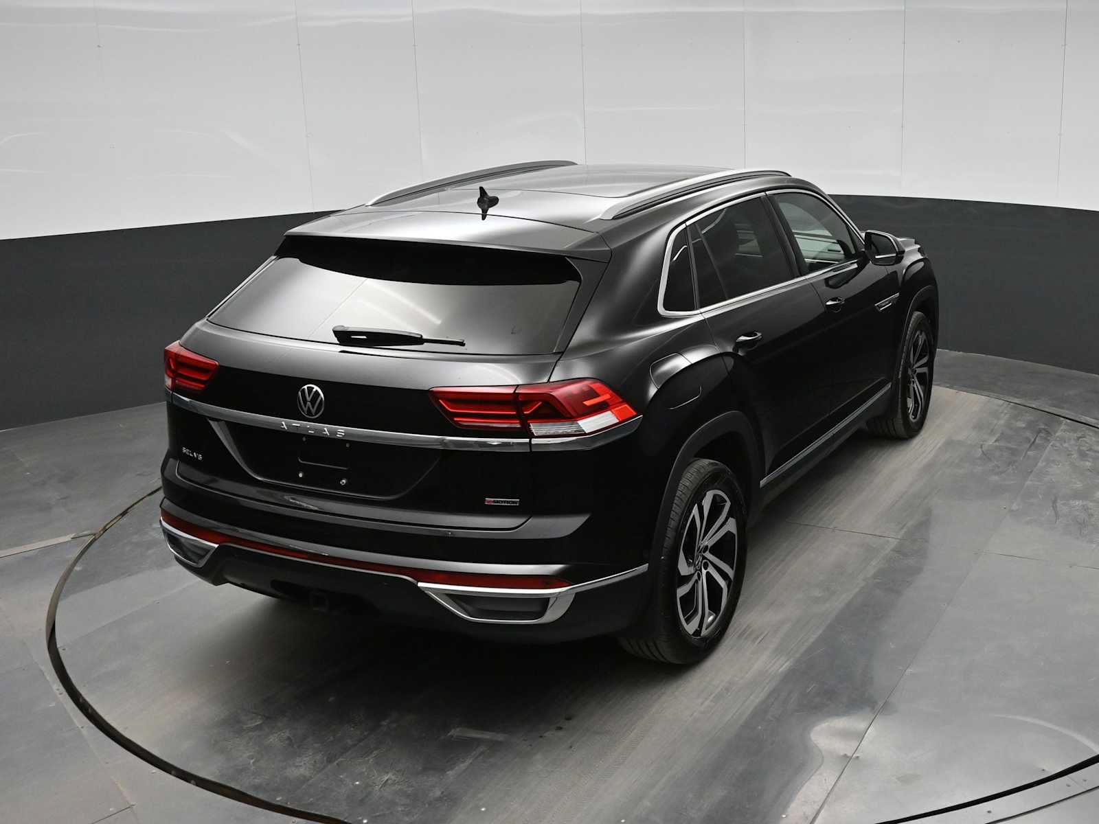 Used 2021 Volkswagen Atlas Cross Sport SEL Premium AWD/4WD image 28