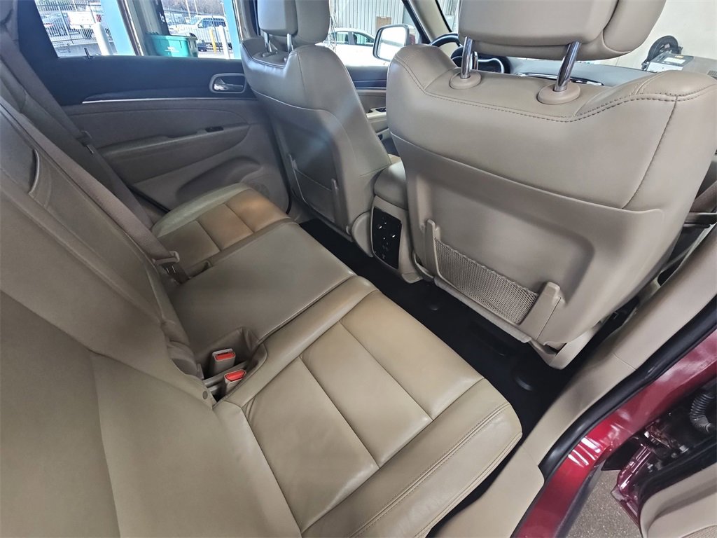 Used 2020 Jeep Grand Cherokee Limited w/ Trailer Tow Group IV image 11