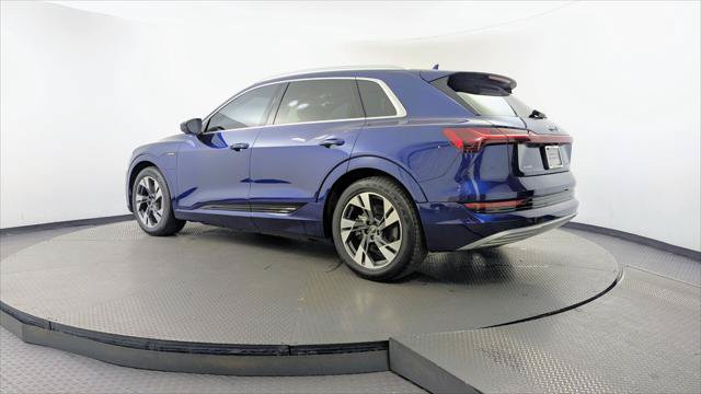 Used 2023 Audi e-tron Premium Plus w/ Premium Plus Package AWD/4WD image 6