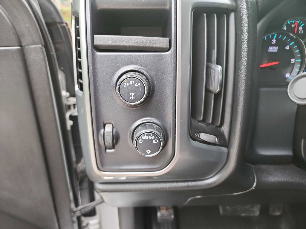 Used 2017 Chevrolet Silverado 2500 LT image 18