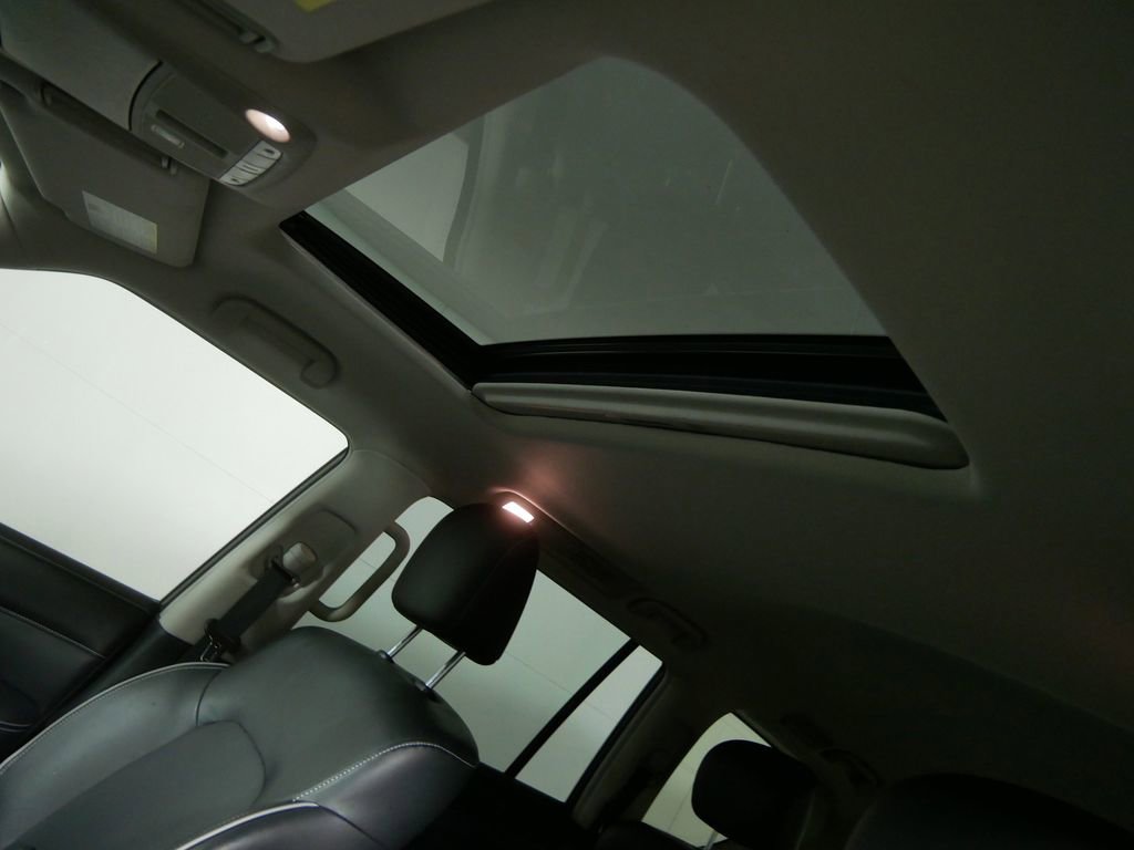 Used 2024 INFINITI QX80 Premium Select w/ Cargo Package image 12