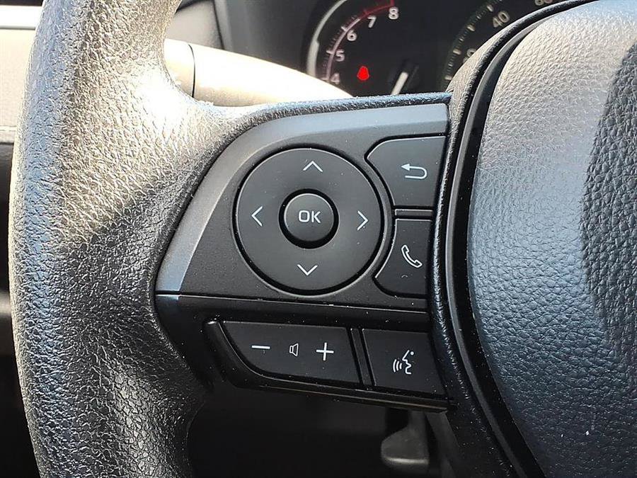 Used 2025 Toyota RAV4 LE AWD/4WD image 25