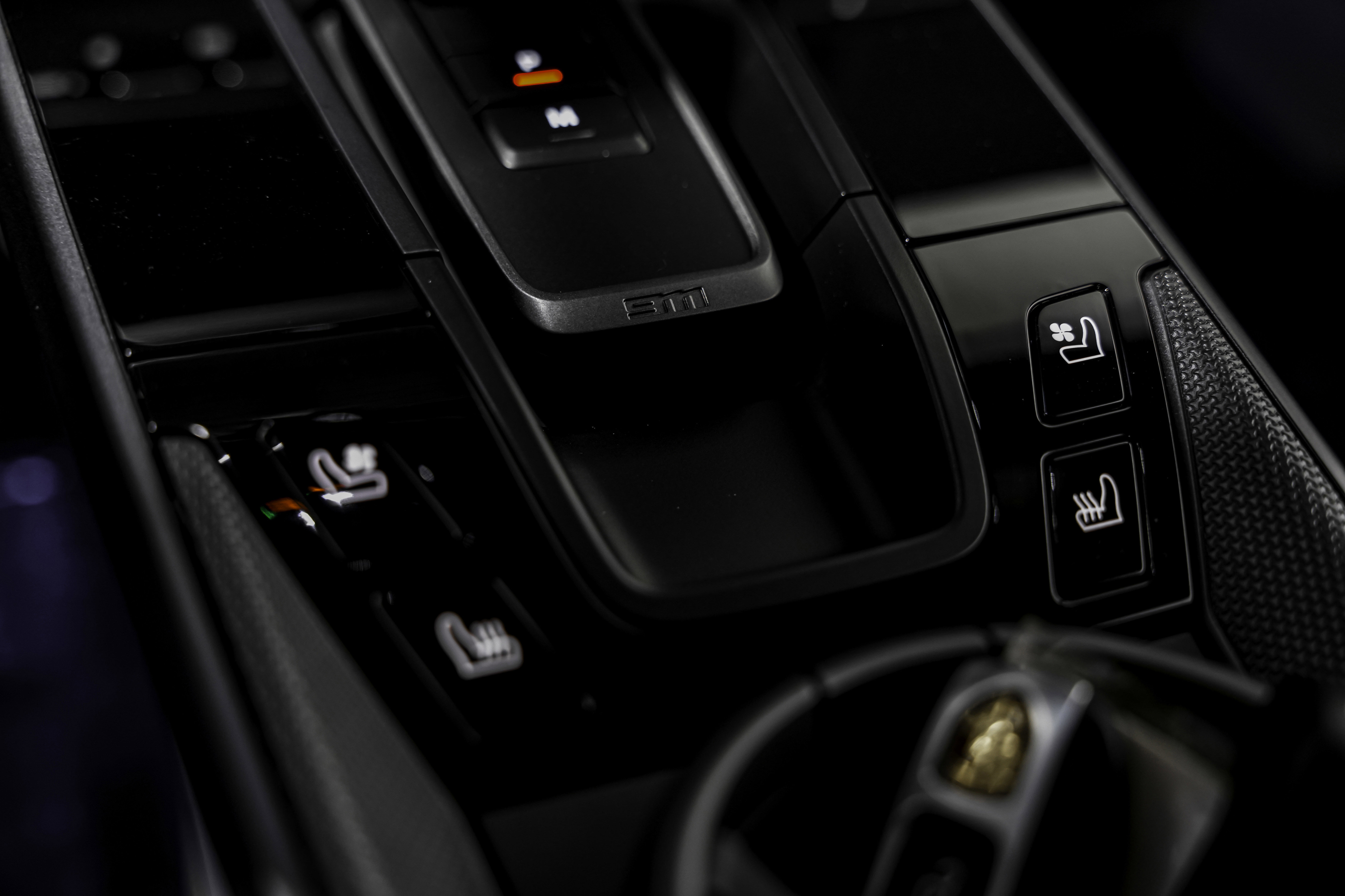 Used 2023 Porsche 911 Carrera w/ Premium Package image 17