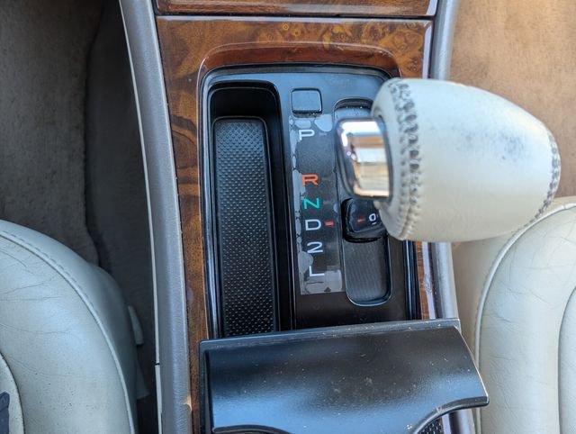 Used 2004 Toyota Avalon XLS FWD image 23