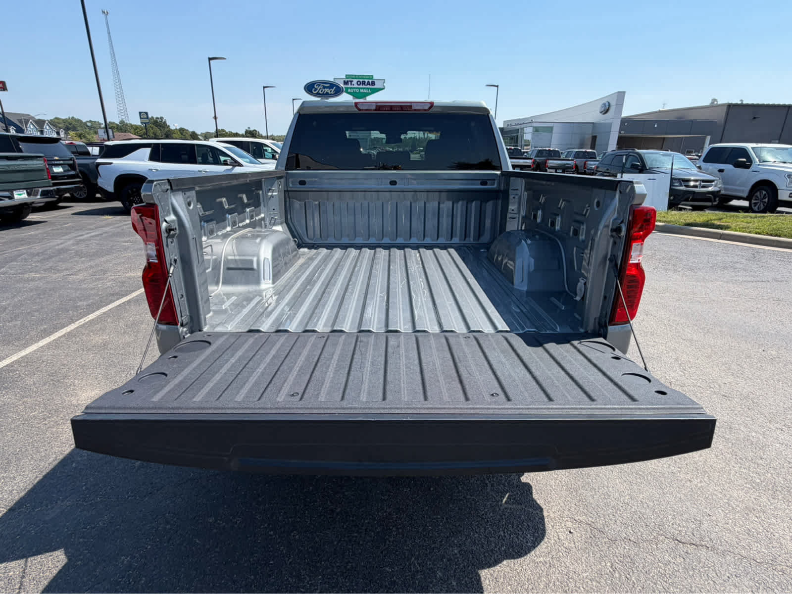Used 2024 Chevrolet Silverado 1500 LT AWD/4WD image 22