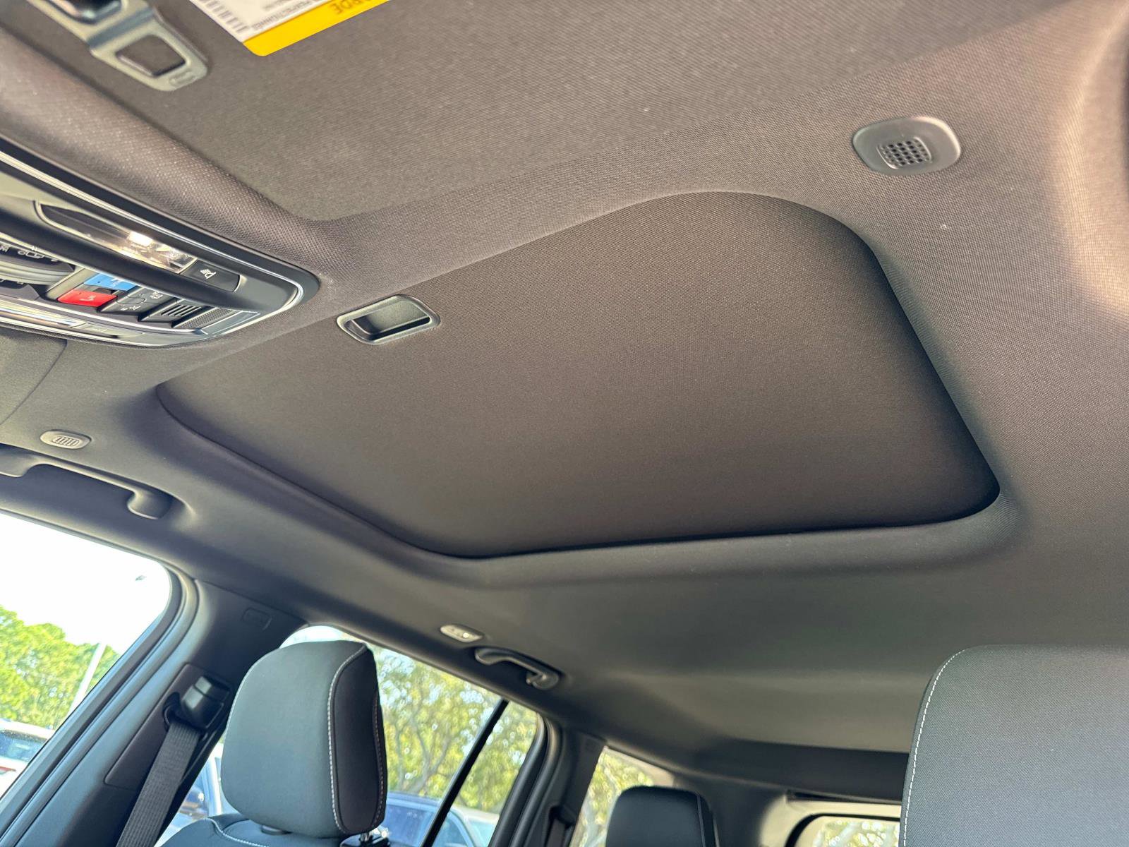 New 2025 Jeep Grand Cherokee 4WD image 21