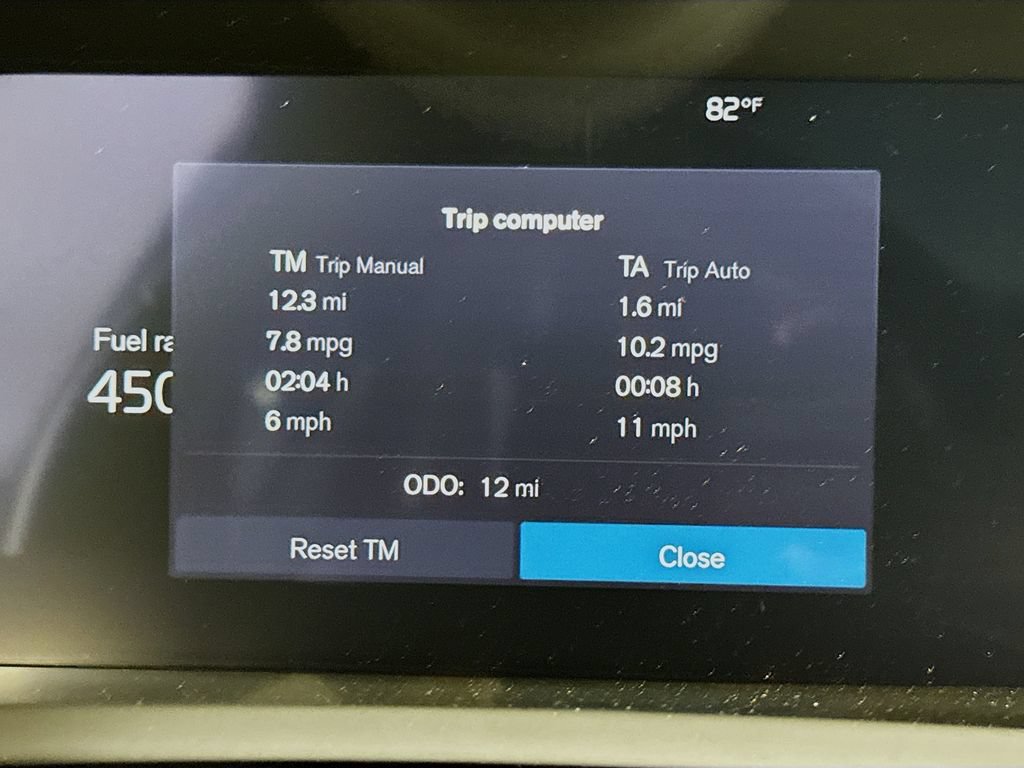 New 2026 Volvo XC90 B6 Plus w/ Protection Package Premier AWD/4WD image 12