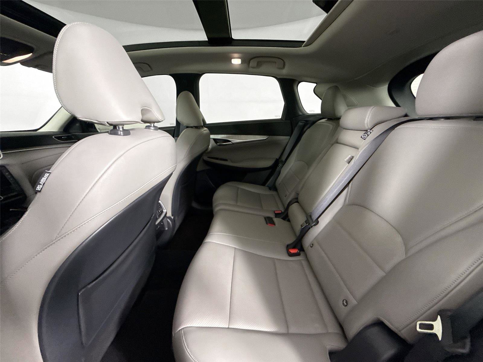 Used 2023 INFINITI QX50 Sensory image 34