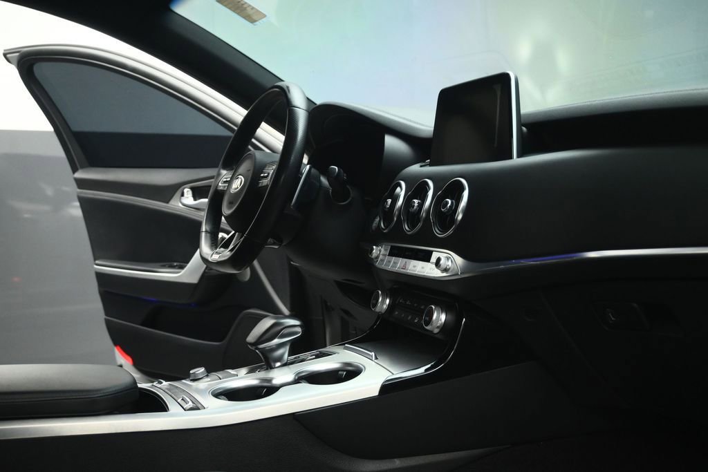 Used 2021 Kia Stinger GT2 RWD image 59