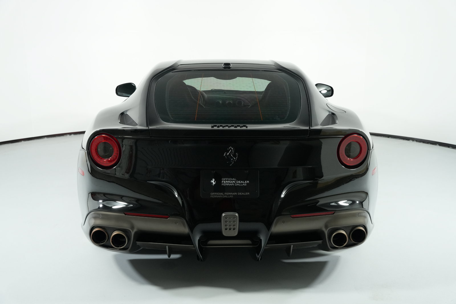 Used 2014 Ferrari F12 Berlinetta RWD image 10
