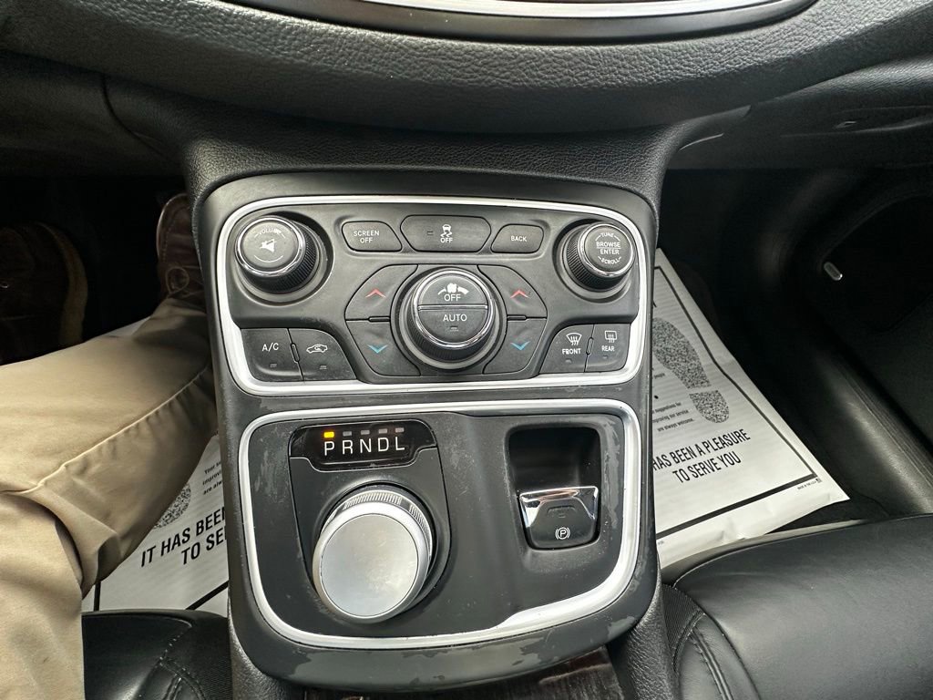 Used 2015 Chrysler 200 C w/ Navigation & Sound Group I image 15
