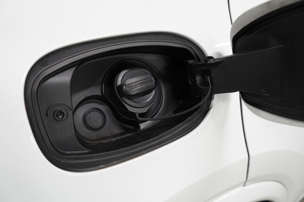 Used 2019 Porsche Cayenne E-Hybrid AWD/4WD image 11