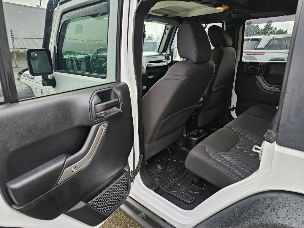 Used 2016 Jeep Wrangler Unlimited Sport image 14