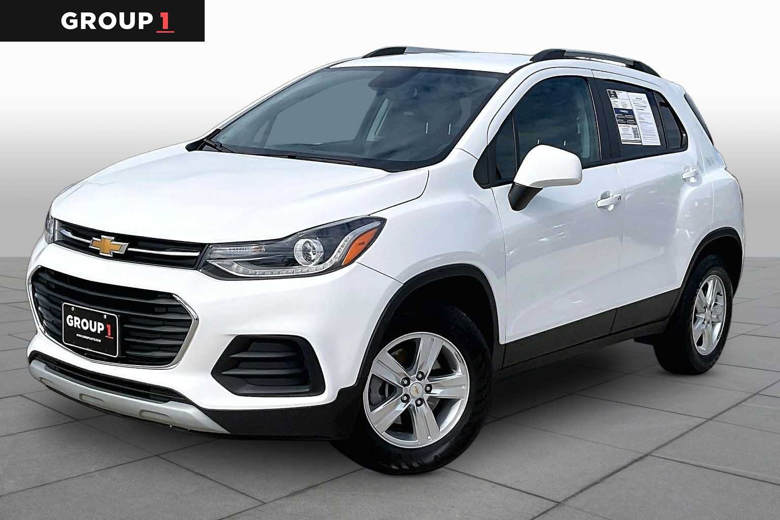 Used 2022 Chevrolet Trax LT w/ LT Convenience Package AWD/4WD image 1