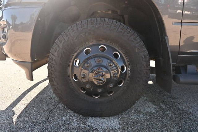 Used 2024 RAM 3500 Laramie w/ Night Edition AWD/4WD image 14