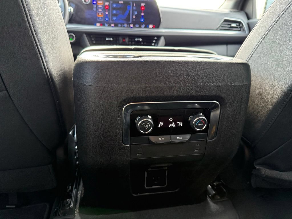Used 2025 Chevrolet Tahoe Z71 AWD/4WD image 25