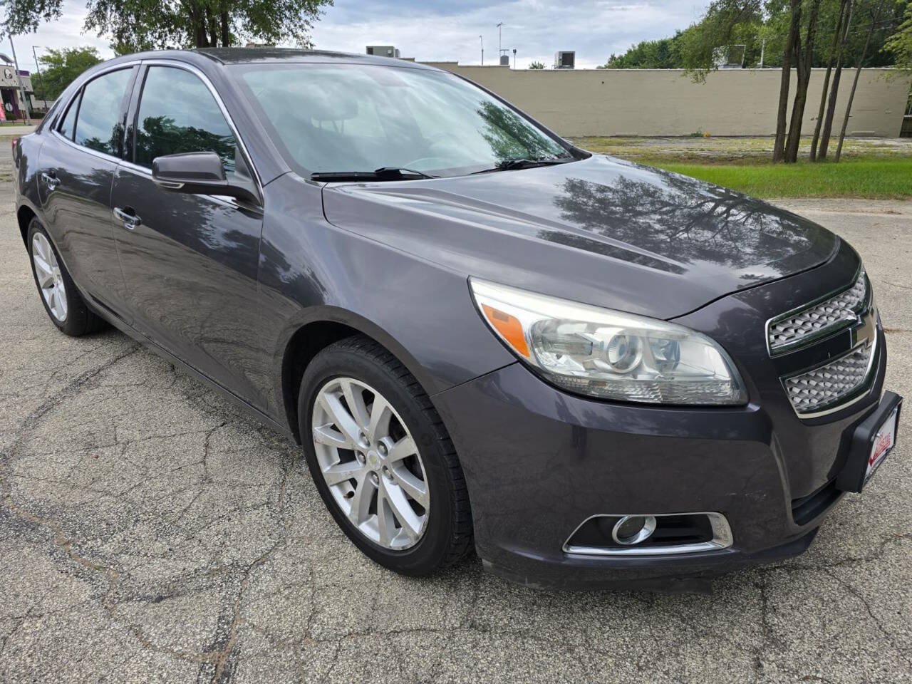 Used 2013 Chevrolet Malibu LTZ FWD image 3