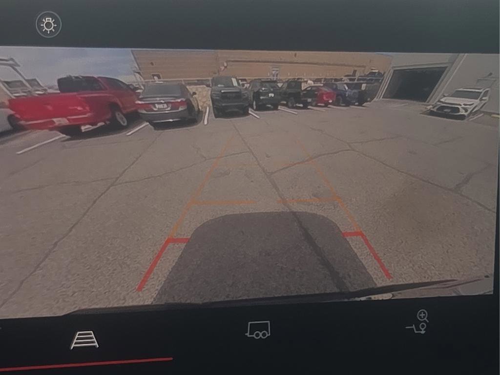 Used 2024 GMC Canyon Elevation w/ Convenience Package image 23