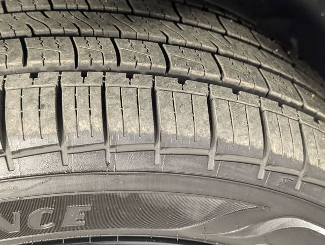 Used 2020 Jeep Cherokee Latitude Plus image 9