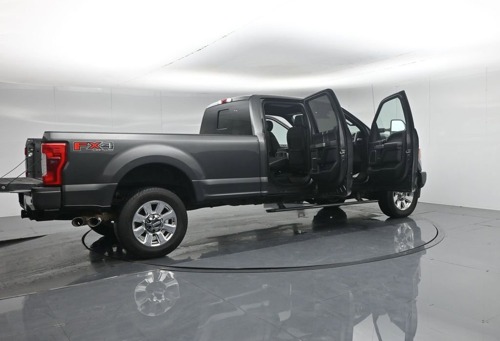 Certified 2018 Ford F350 Platinum w/ Platinum Ultimate Package image 6