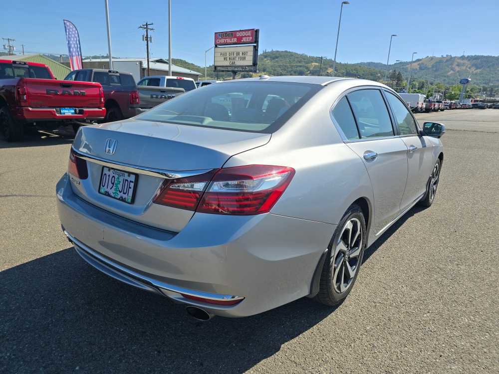 Used 2016 Honda Accord EX image 3