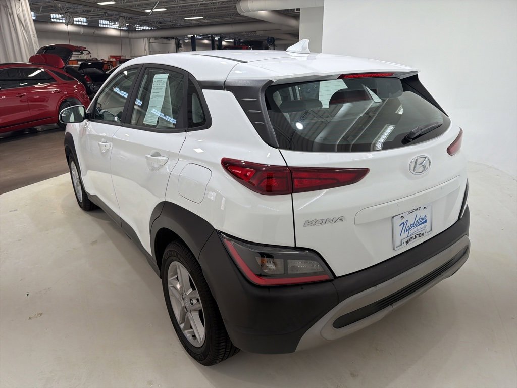Used 2022 Hyundai Kona SE image 6