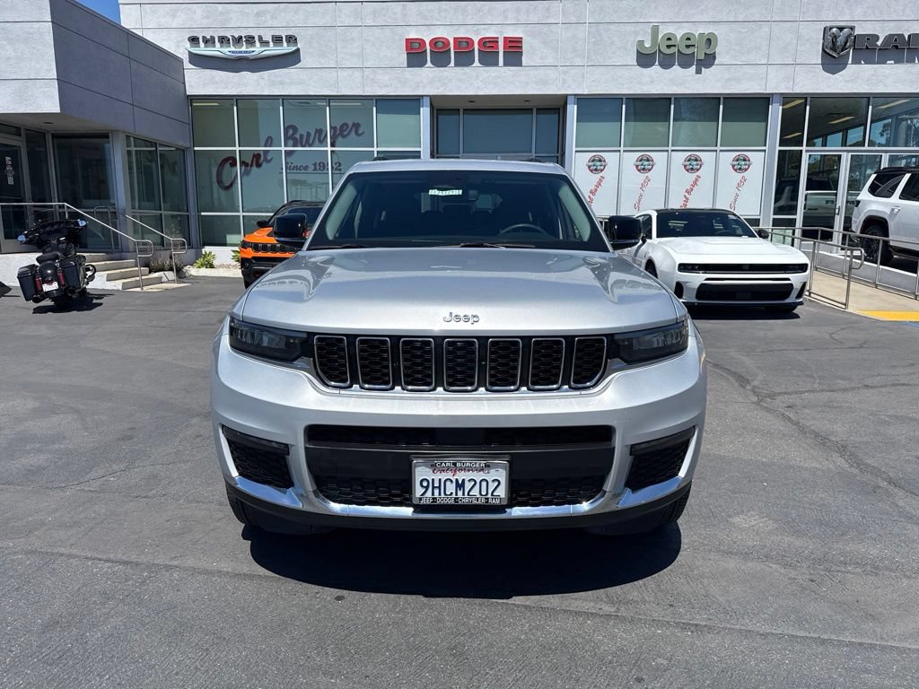 Used 2023 Jeep Grand Cherokee L Limited AWD/4WD image 2