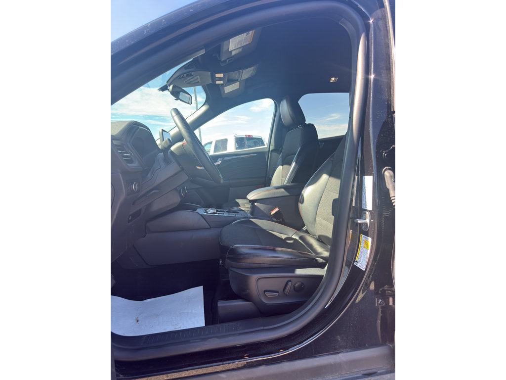 Used 2025 Ford Escape ST-Line Select image 11