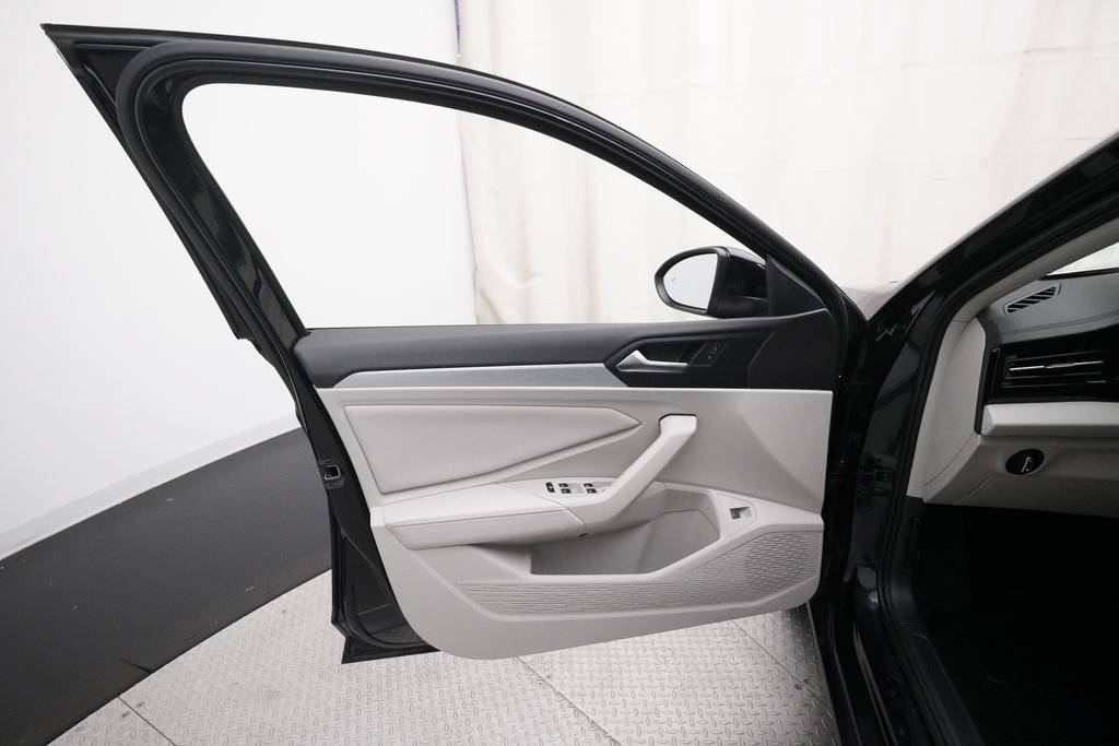 Used 2025 Volkswagen Jetta S FWD image 26
