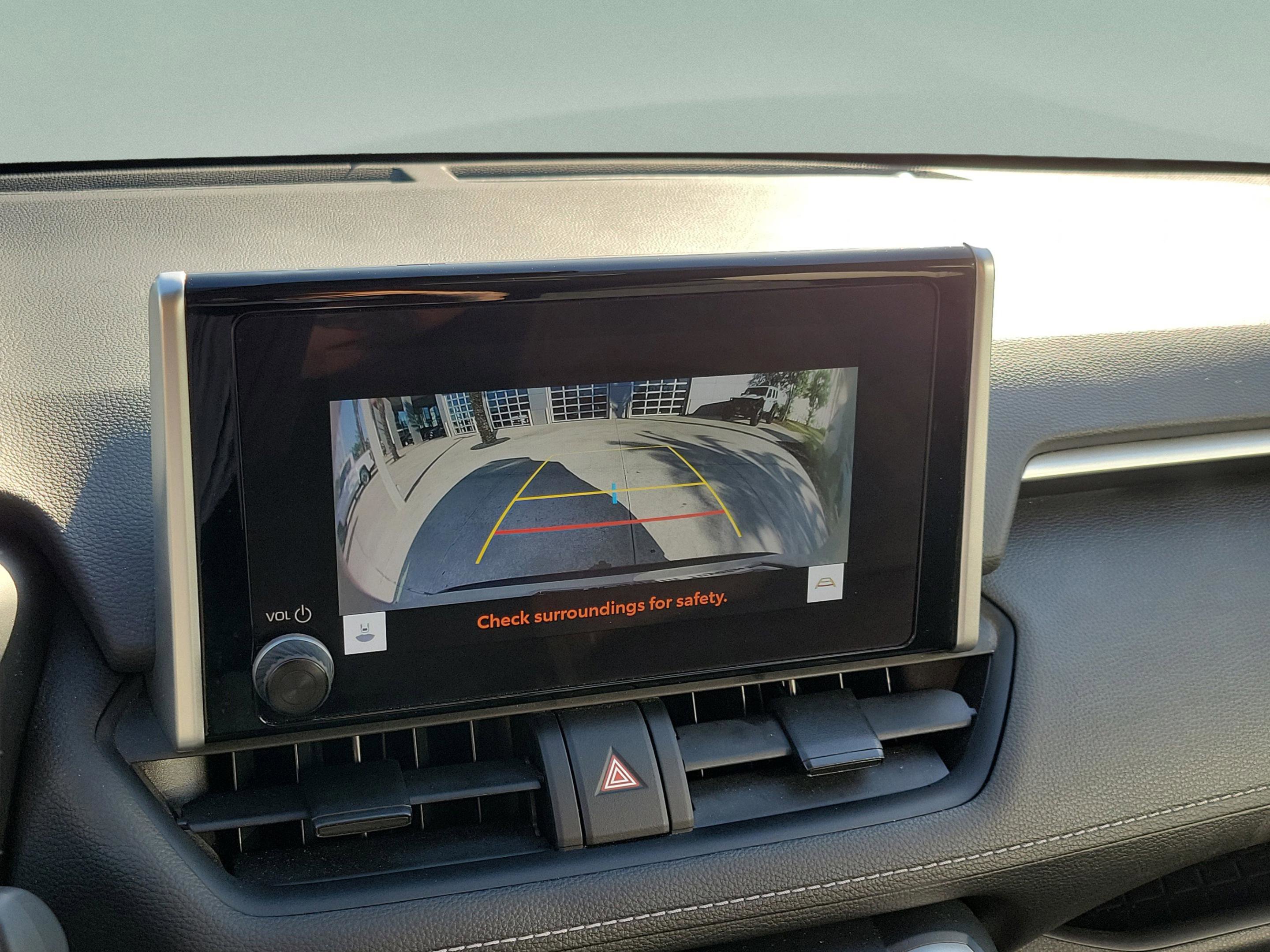 Used 2024 Toyota RAV4 XLE FWD image 17