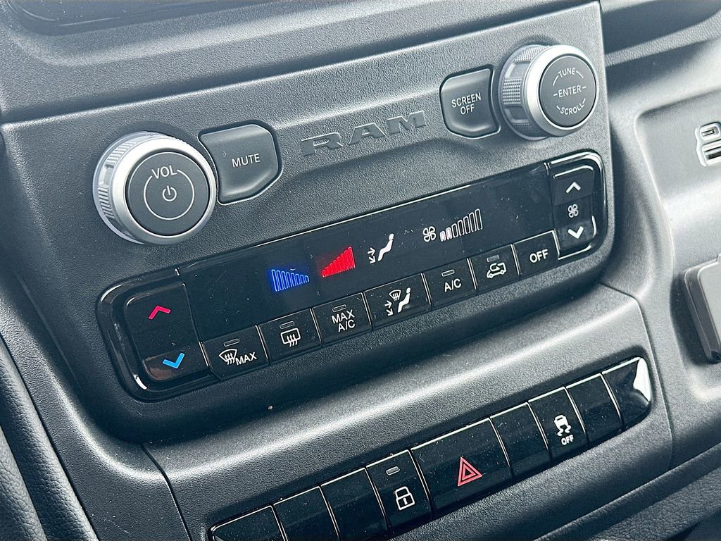 New 2026 RAM ProMaster 3500 w/ Quick Order Package 22G SLT image 21