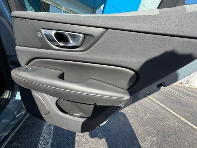 Used 2024 Volvo S60 B5 Core image 17